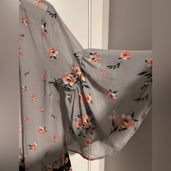 Gorgeous grey Torrid duster - Picture 4 of 4